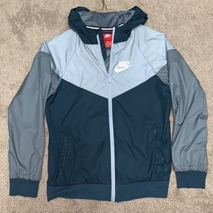 Boys Nike Sportswear hooded Windrunner